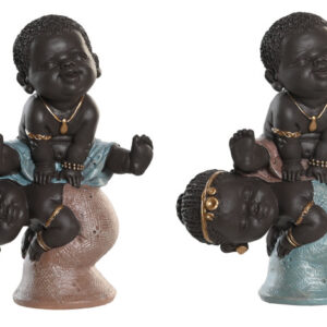 Figura pareja niños africanos jugando